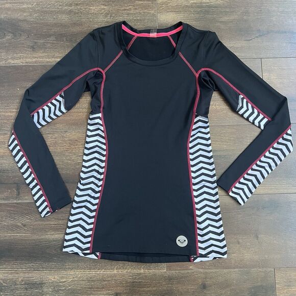 Roxy Dry Flight Size Small Long Sleeve Rash Guard Top Black White Red Striped - Picture 1 of 11